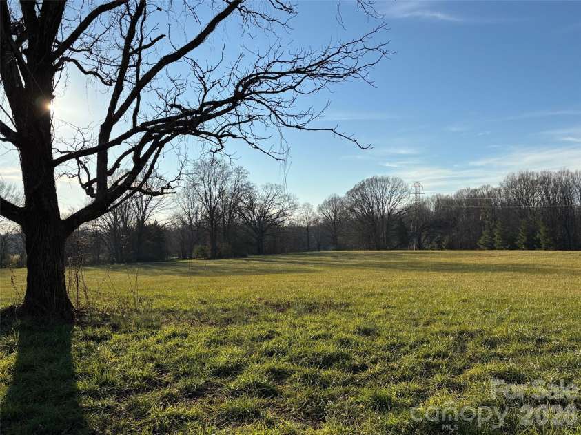 150 Old Georgia Road, Statesville, NC 28625.  MLS# CAR4324519, YatesRealty ID 1354. 