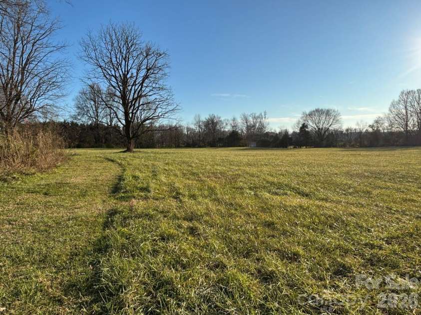 150 Old Georgia Road, Statesville, NC 28625.  MLS# CAR4324519, YatesRealty ID 1354. 