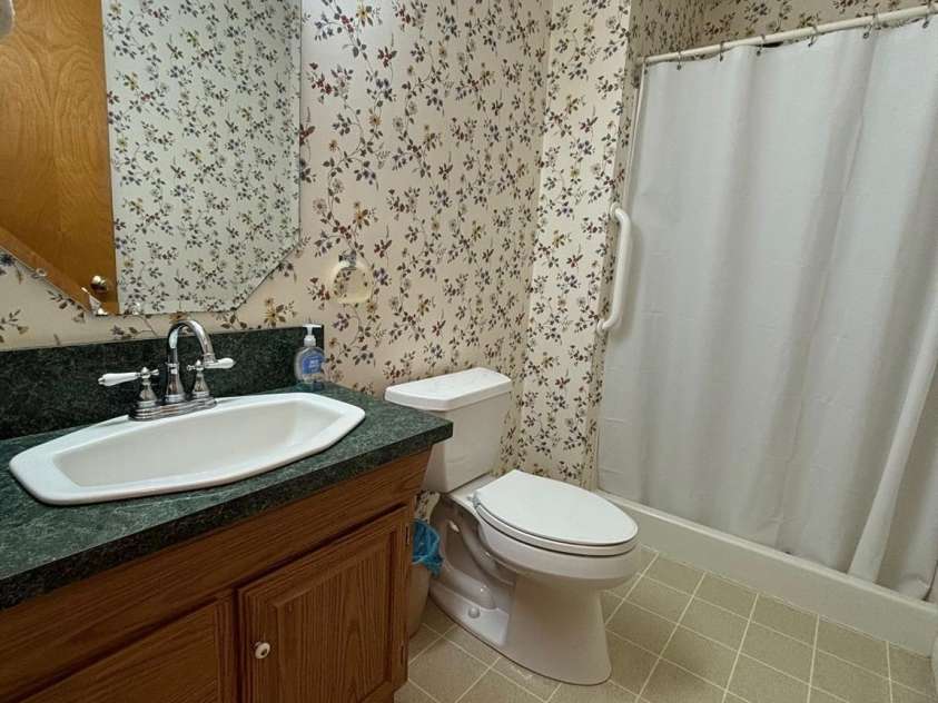150 Old Georgia Road, Statesville, NC 28625.  MLS# CAR4324519, YatesRealty ID 1354. Full Bath