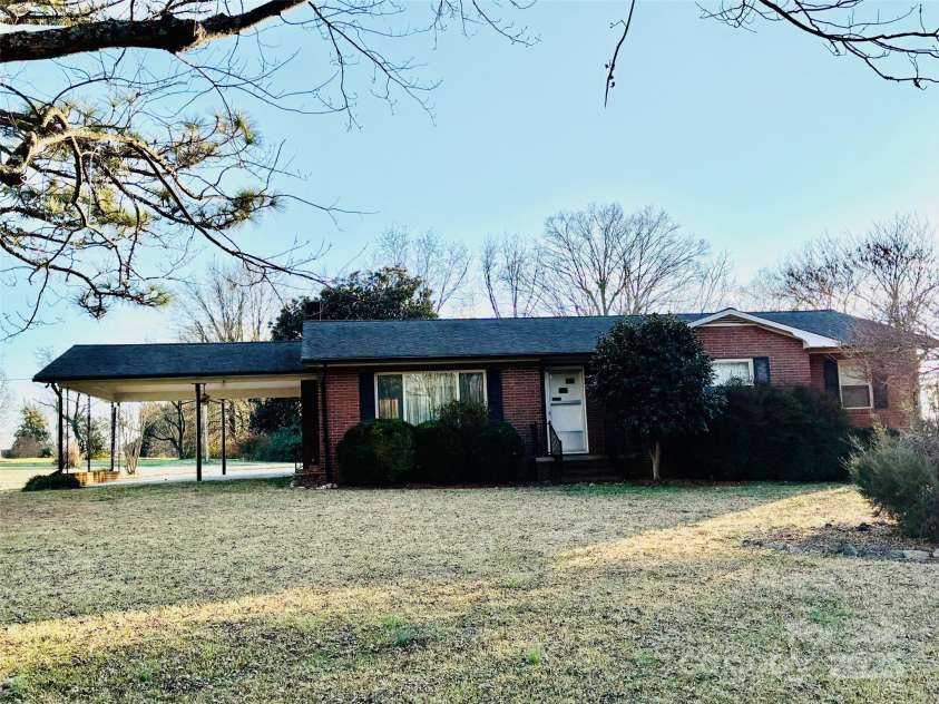150 Old Georgia Road, Statesville, NC 28625.  MLS# CAR4324519, YatesRealty ID 1354. Second shed