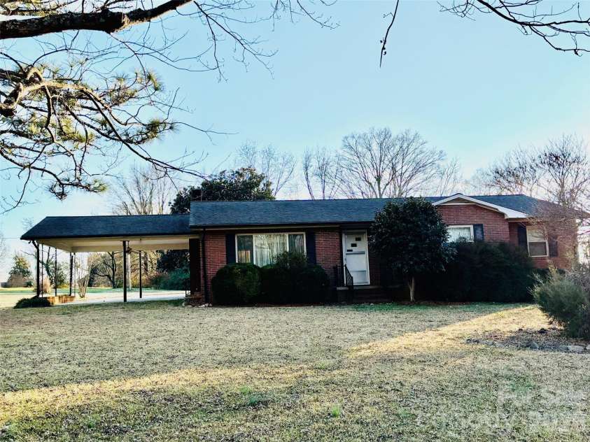 150 Old Georgia Road, Statesville, NC 28625.  MLS# CAR4324519, YatesRealty ID 1354. Second shed