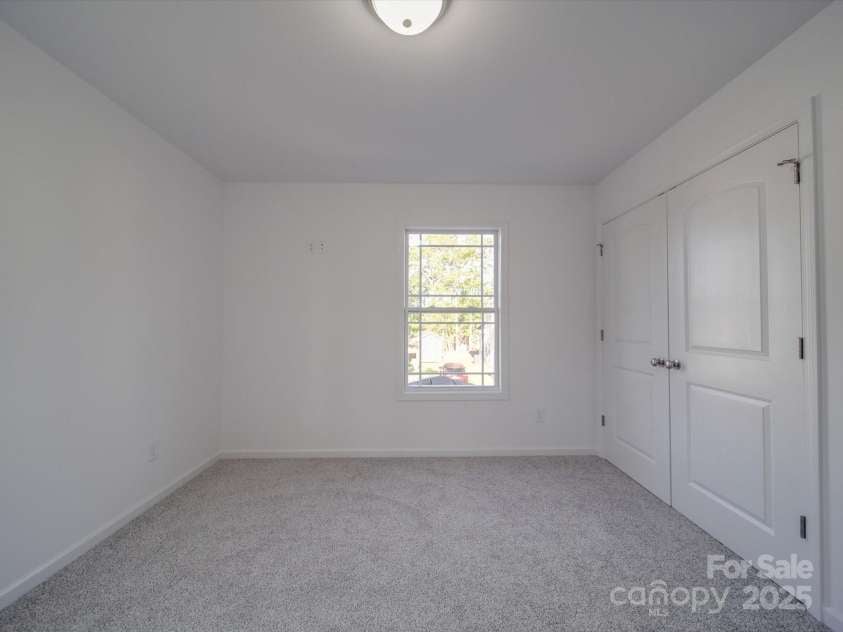 563 Geneva Circle, Gastonia, NC 28056.  MLS# CAR4186751, YatesRealty ID 13540. 