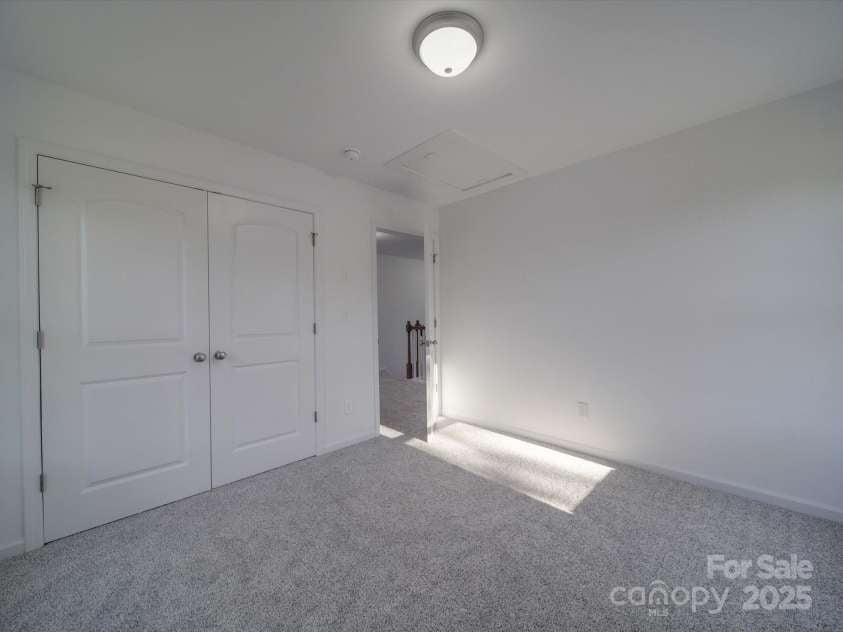 563 Geneva Circle, Gastonia, NC 28056.  MLS# CAR4186751, YatesRealty ID 13540. 