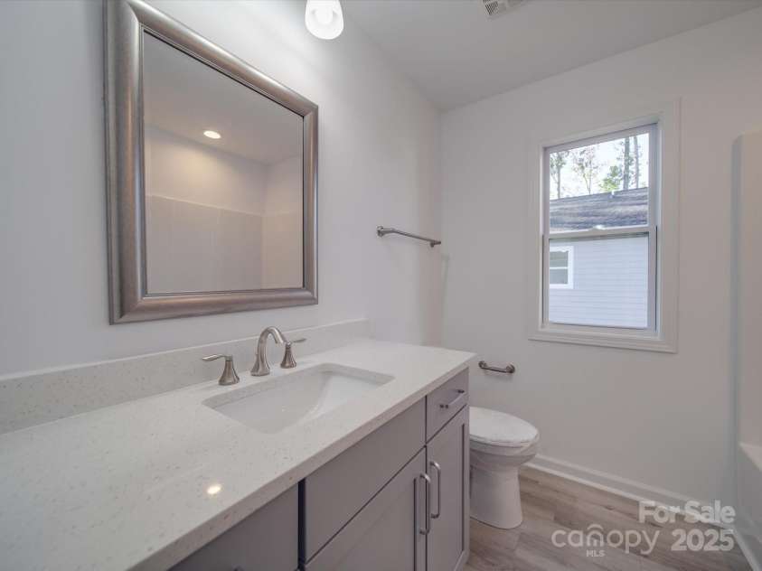 563 Geneva Circle, Gastonia, NC 28056.  MLS# CAR4186751, YatesRealty ID 13540. 