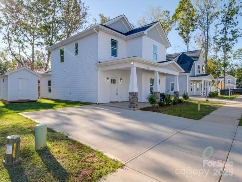 563 Geneva Circle, Gastonia, NC 28056.  MLS# CAR4186751, YatesRealty ID 13540. 