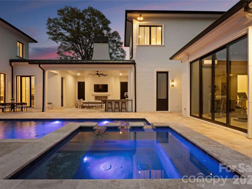 2208 Overhill Road, Charlotte, NC 28211.  MLS# CAR4360922, YatesRealty ID 13542. Your own private retreat