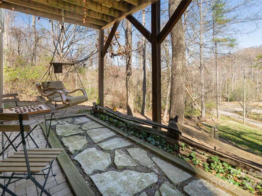 3 Angel Circle, Asheville, NC 28803.  MLS# CAR4238450, YatesRealty ID 13542. 