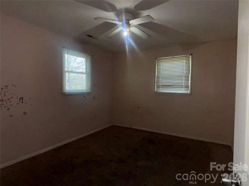 2618 32nd Avenue, Hickory, NC 28601.  MLS# CAR4360944, YatesRealty ID 13543. 