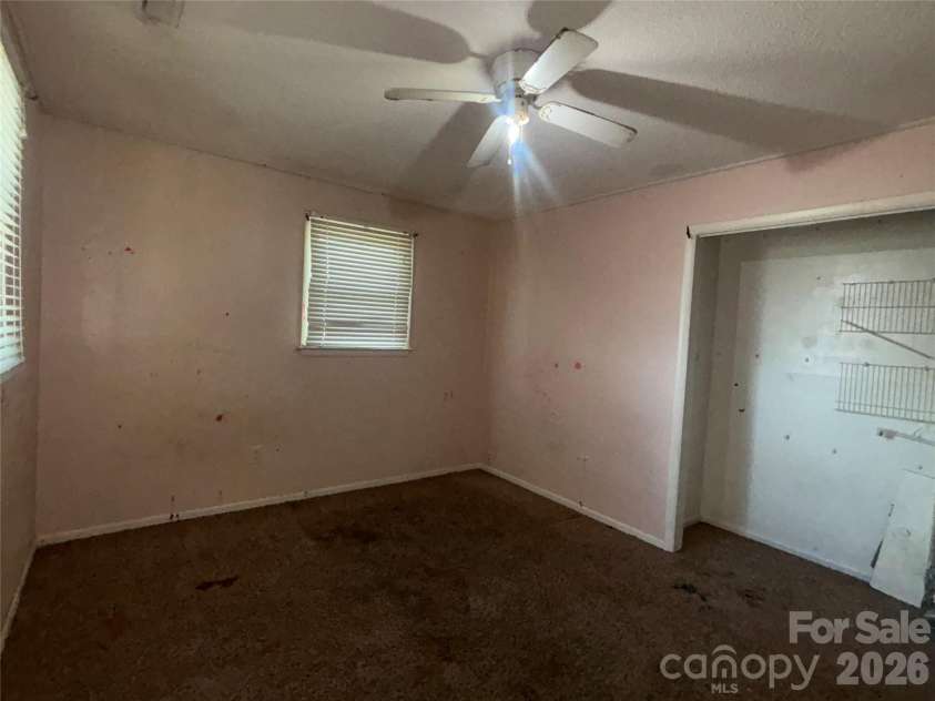 2618 32nd Avenue, Hickory, NC 28601.  MLS# CAR4360944, YatesRealty ID 13543. 