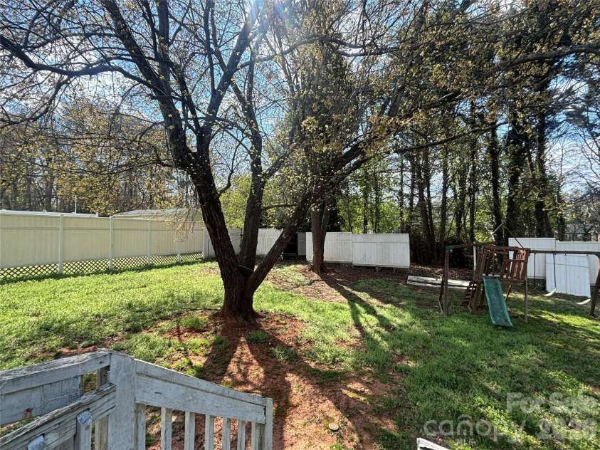 2618 32nd Avenue, Hickory, NC 28601.  MLS# CAR4360944, YatesRealty ID 13543. Back yard