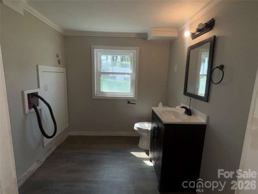 2618 32nd Avenue, Hickory, NC 28601.  MLS# CAR4360944, YatesRealty ID 13543. Lower Level half bath and laundry