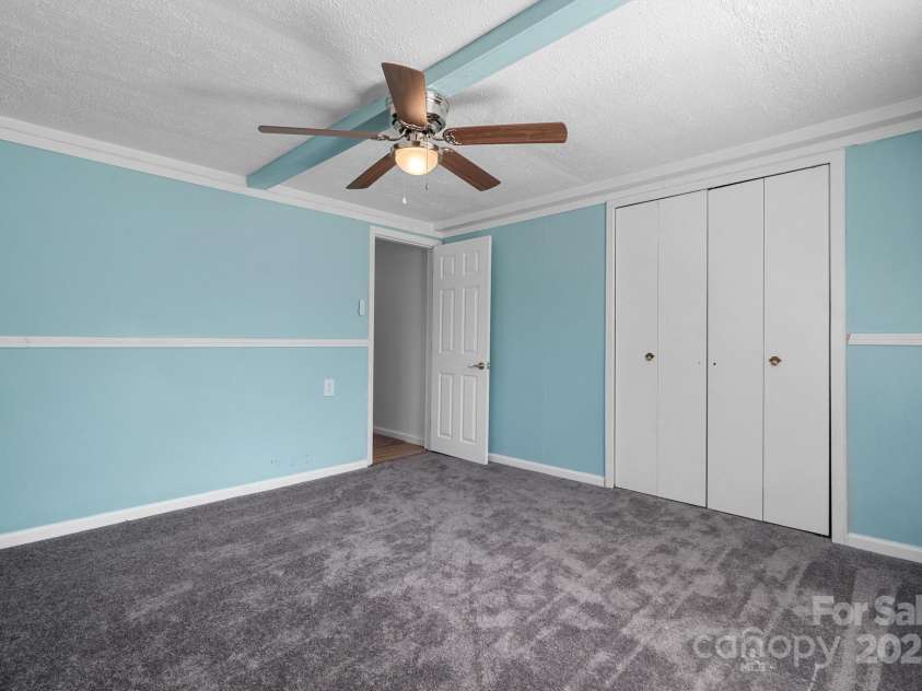 6 Central Avenue, Bryson City, NC 28713.  MLS# CAR4231024, YatesRealty ID 13543. 