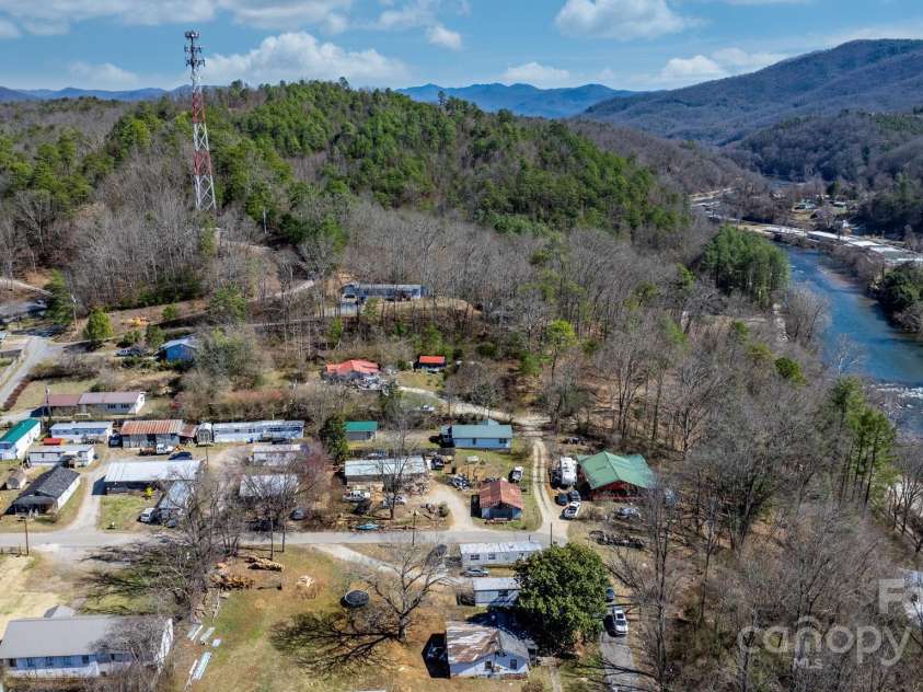 6 Central Avenue, Bryson City, NC 28713.  MLS# CAR4231024, YatesRealty ID 13543. 