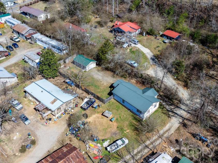 6 Central Avenue, Bryson City, NC 28713.  MLS# CAR4231024, YatesRealty ID 13543. 
