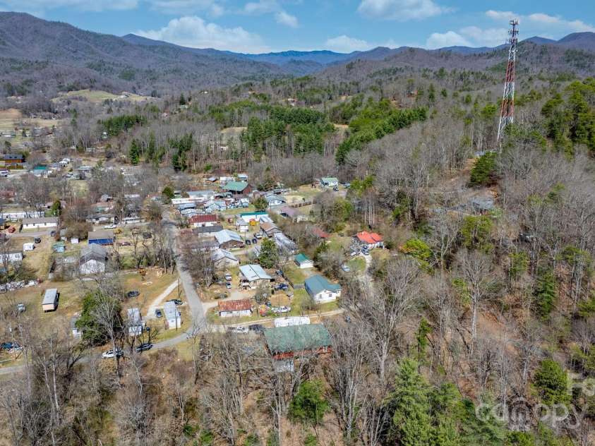 6 Central Avenue, Bryson City, NC 28713.  MLS# CAR4231024, YatesRealty ID 13543. 