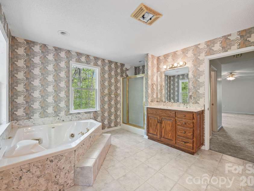 425 Hickory Hill Road, Salisbury, NC 28144.  MLS# CAR4369648, YatesRealty ID 13544. 