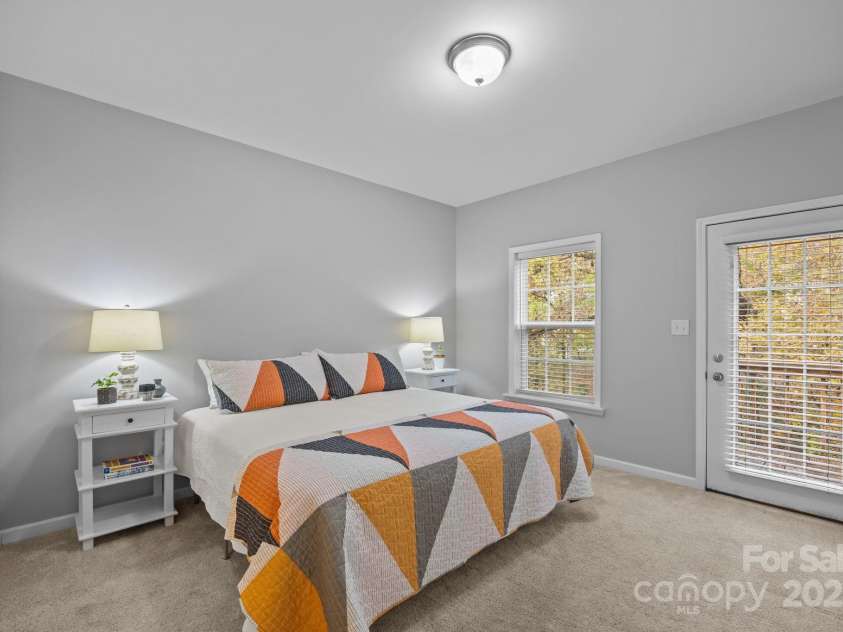 70 Kirby Road, Asheville, NC 28806.  MLS# CAR4315161, YatesRealty ID 13544. 