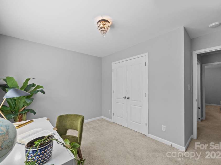 70 Kirby Road, Asheville, NC 28806.  MLS# CAR4315161, YatesRealty ID 13544. 