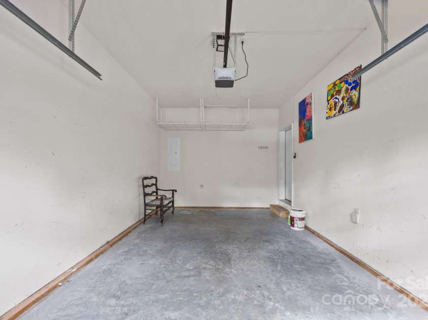 70 Kirby Road, Asheville, NC 28806.  MLS# CAR4315161, YatesRealty ID 13544. 