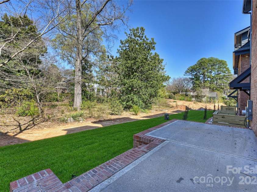 3109 Colyer Place, Charlotte, NC 28205.  MLS# CAR4187031, YatesRealty ID 13545. 