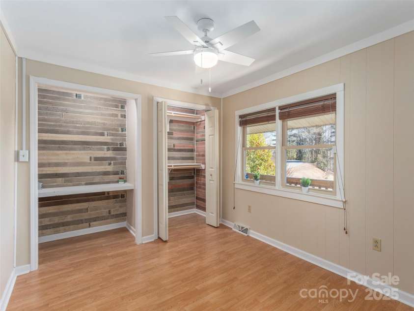 303 Miami Drive, Waynesville, NC 28785.  MLS# CAR4220440, YatesRealty ID 13546. 