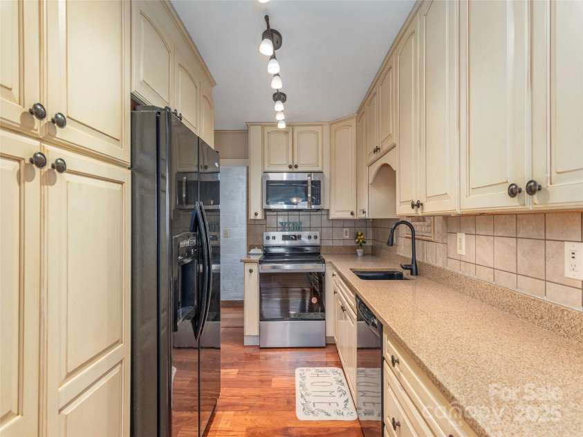 303 Miami Drive, Waynesville, NC 28785.  MLS# CAR4220440, YatesRealty ID 13546. 