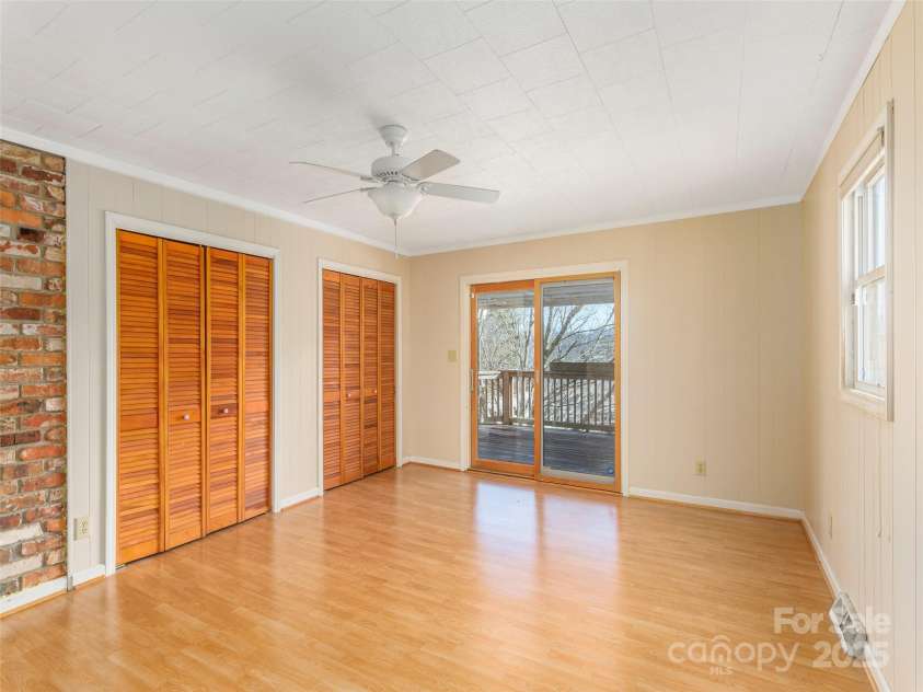 303 Miami Drive, Waynesville, NC 28785.  MLS# CAR4220440, YatesRealty ID 13546. 