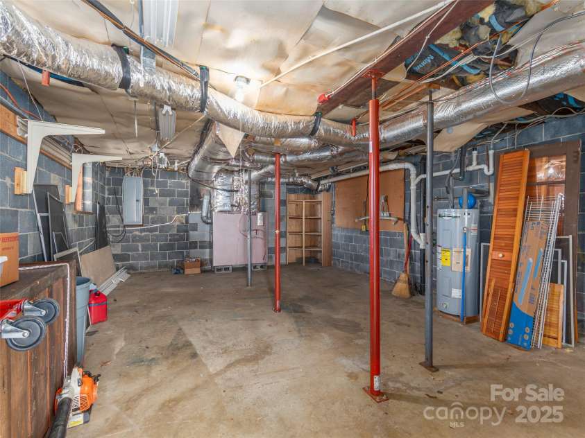 303 Miami Drive, Waynesville, NC 28785.  MLS# CAR4220440, YatesRealty ID 13546. 