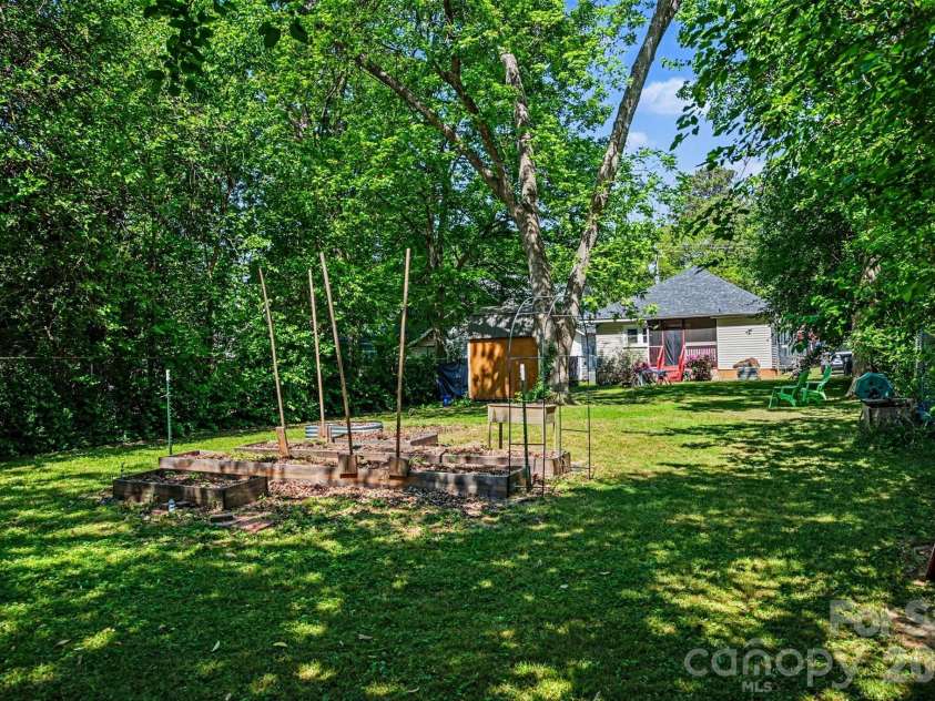 815 Jackson Street, Salisbury, NC 28144.  MLS# CAR4364151, YatesRealty ID 13546. 