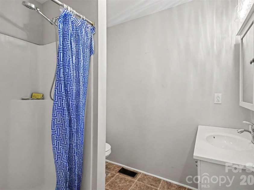 815 Jackson Street, Salisbury, NC 28144.  MLS# CAR4364151, YatesRealty ID 13546. 