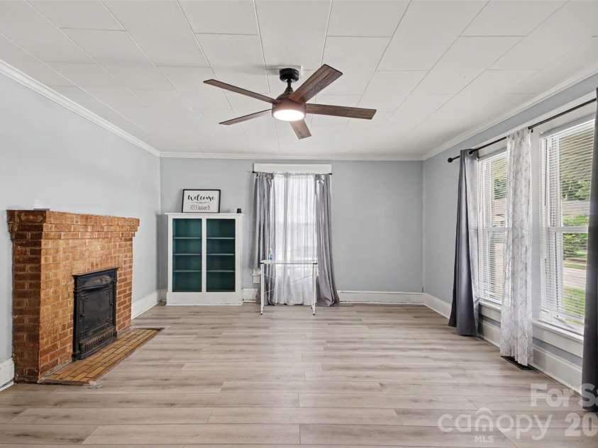 815 Jackson Street, Salisbury, NC 28144.  MLS# CAR4364151, YatesRealty ID 13546. 