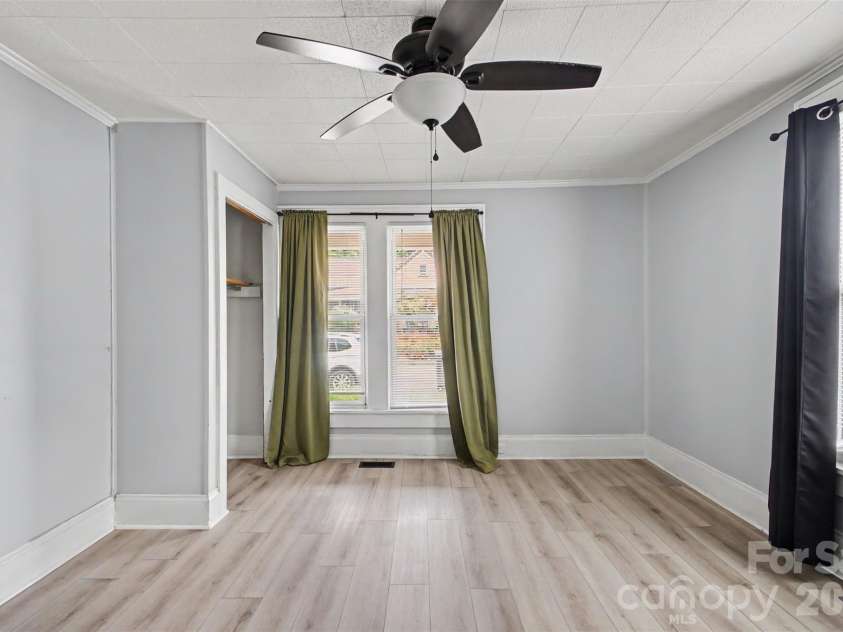 815 Jackson Street, Salisbury, NC 28144.  MLS# CAR4364151, YatesRealty ID 13546. 