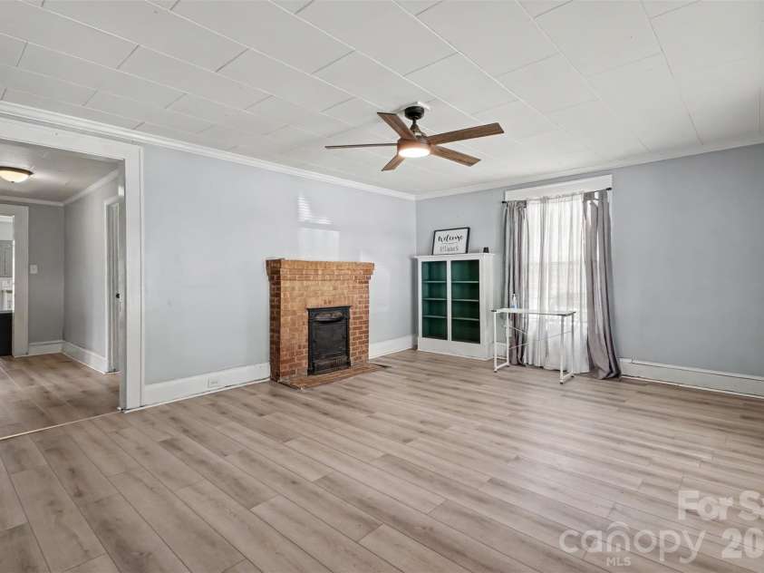 815 Jackson Street, Salisbury, NC 28144.  MLS# CAR4364151, YatesRealty ID 13546. 
