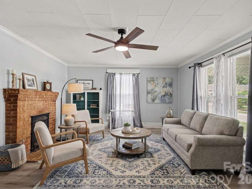 815 Jackson Street, Salisbury, NC 28144.  MLS# CAR4364151, YatesRealty ID 13546. Virtual staging