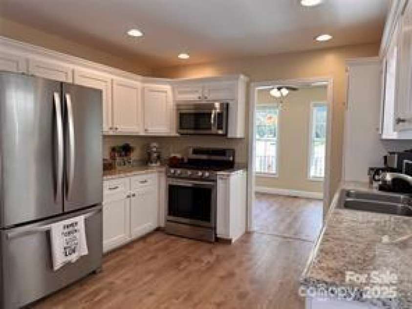 625 Wildwood Drive, Rock Hill, SC 29730.  MLS# CAR4257496, YatesRealty ID 13547. 