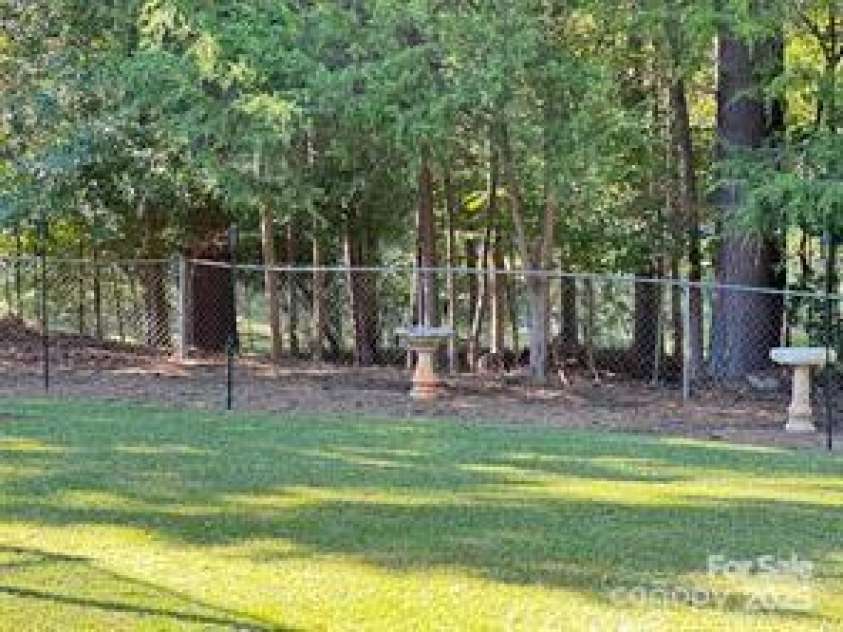 625 Wildwood Drive, Rock Hill, SC 29730.  MLS# CAR4257496, YatesRealty ID 13547. 
