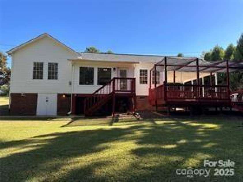 625 Wildwood Drive, Rock Hill, SC 29730.  MLS# CAR4257496, YatesRealty ID 13547. 