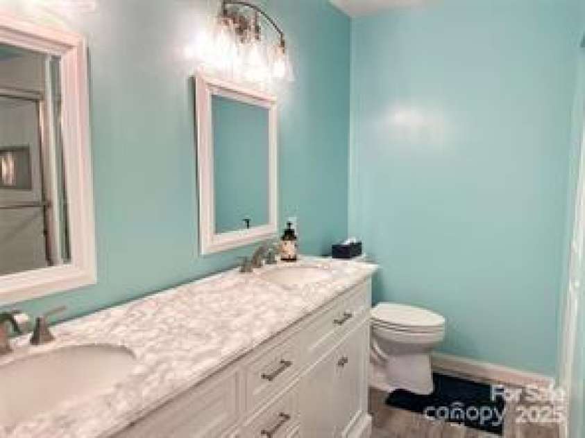 625 Wildwood Drive, Rock Hill, SC 29730.  MLS# CAR4257496, YatesRealty ID 13547. Primary bath & double sinks
