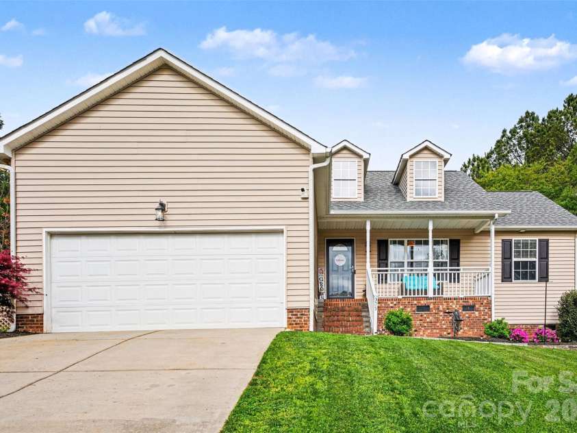 325 Eagle Creek Road, Clover, SC 29710.  MLS# CAR4369305, YatesRealty ID 13548. 