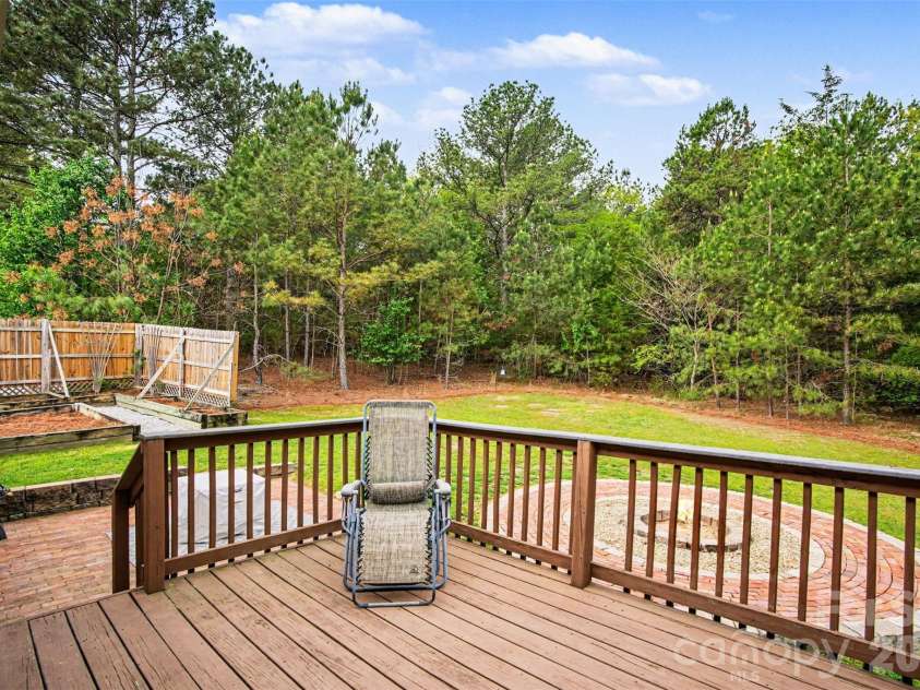 325 Eagle Creek Road, Clover, SC 29710.  MLS# CAR4369305, YatesRealty ID 13548. 