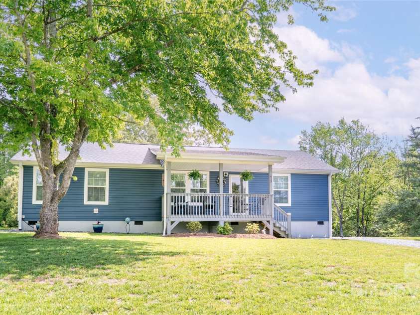 413 London Street, Morganton, NC 28655.  MLS# CAR4214460, YatesRealty ID 13548. 