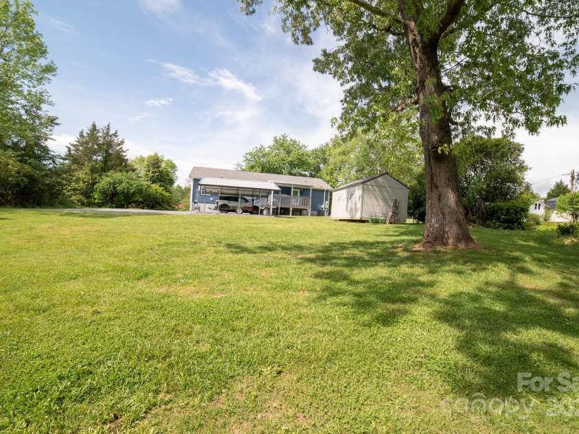 413 London Street, Morganton, NC 28655.  MLS# CAR4214460, YatesRealty ID 13548. 