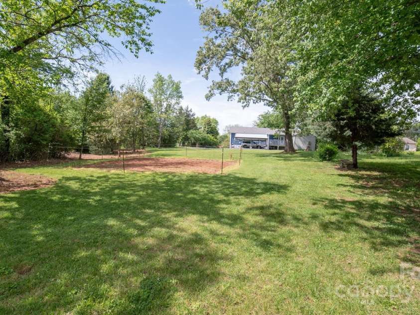 413 London Street, Morganton, NC 28655.  MLS# CAR4214460, YatesRealty ID 13548. 