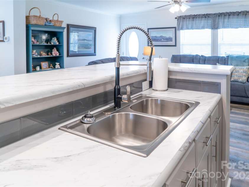 413 London Street, Morganton, NC 28655.  MLS# CAR4214460, YatesRealty ID 13548. Island