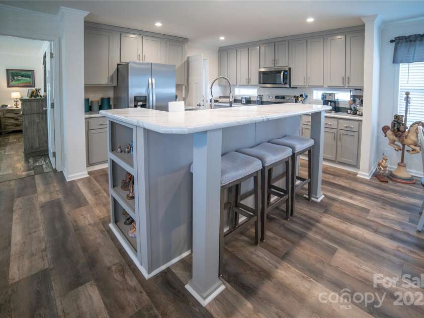 413 London Street, Morganton, NC 28655.  MLS# CAR4214460, YatesRealty ID 13548. Kitchen