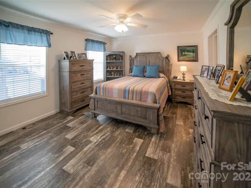 413 London Street, Morganton, NC 28655.  MLS# CAR4214460, YatesRealty ID 13548. Primary