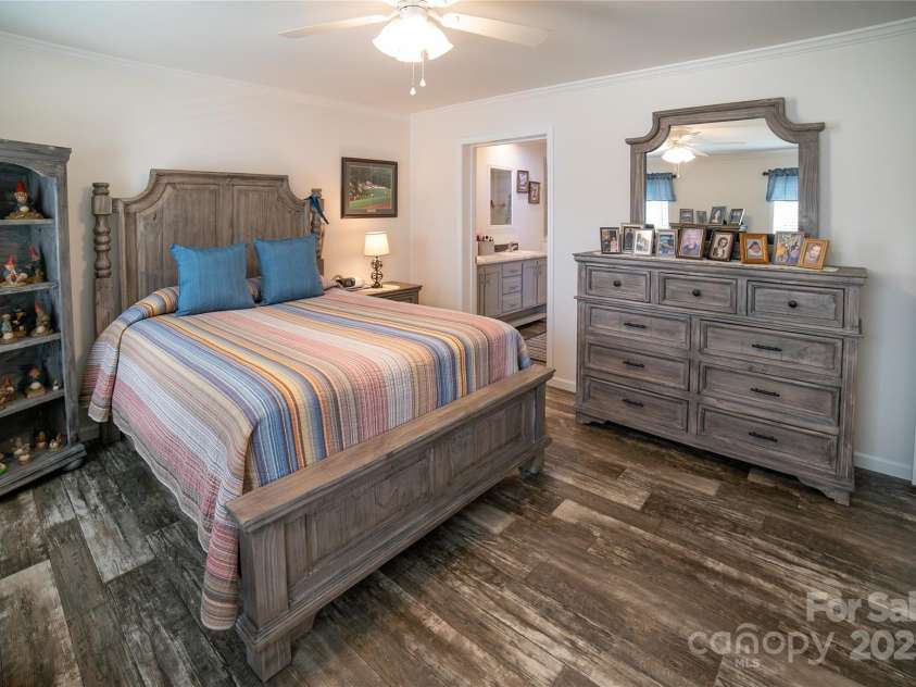 413 London Street, Morganton, NC 28655.  MLS# CAR4214460, YatesRealty ID 13548. Primary