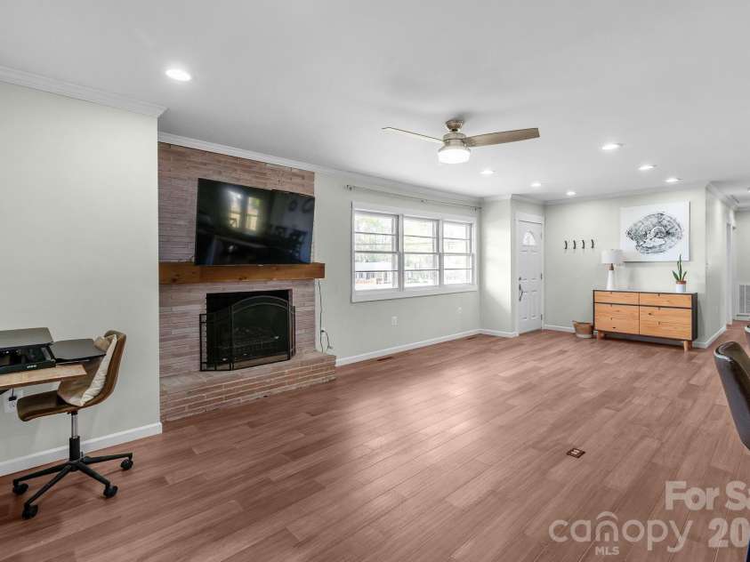 5495 Kershaw Camden Highway, Heath Springs, SC 29058.  MLS# CAR4359531, YatesRealty ID 13549. 