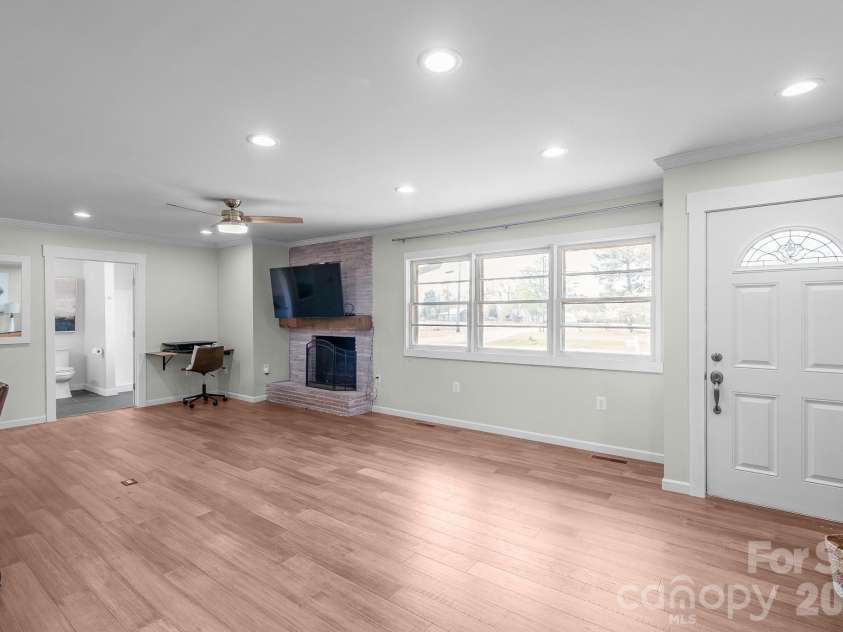 5495 Kershaw Camden Highway, Heath Springs, SC 29058.  MLS# CAR4359531, YatesRealty ID 13549. 