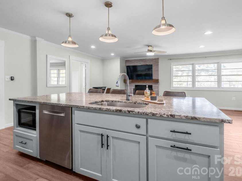 5495 Kershaw Camden Highway, Heath Springs, SC 29058.  MLS# CAR4359531, YatesRealty ID 13549. 